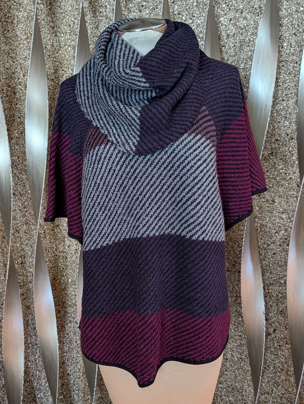 exc CURIO cowl neck s/s colorblock sweater S